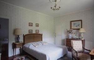 Maisons d'hotes Chateau Rouillon d'Allest : Chambre Familiale - Vue sur Jardin