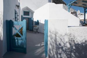 Semeli Cave House Santorini Greece