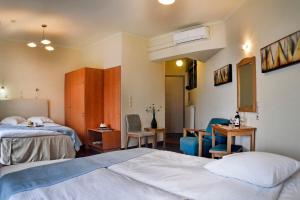 Family Room with Sea View (4 adults) room in Hotel Atlantis