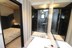 Sejours chez l'habitant Le Nid Bord De La Loire : photos des chambres