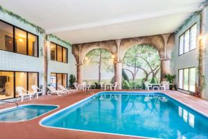 Baymont by Wyndham New Buffalo