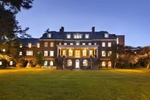 Ivey Spencer Leadership Centre - 3hvězdičkové hotely ve městě London