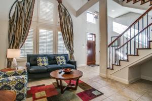 Royal Living Group Furnished Aparments - Plano TX