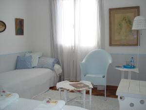 B&B / Chambres d'hotes La Clorinde : Chambre Familiale - Vue sur Jardin