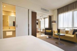 Studio room in Centro Waha by Rotana