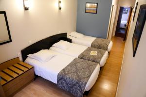 Hotels Hotel Le Bayeux : photos des chambres