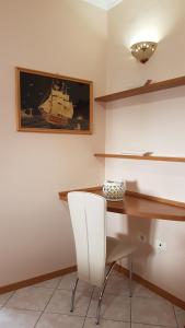 Two-Bedroom Apartment room in Rooms & Apartments Giulia