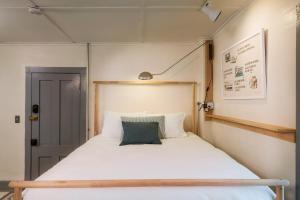 The Deers Head Inn Tavern