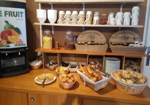 Hotels Rev'Hotel : photos des chambres