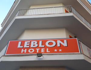 Leblon hotel, 
Majorca, Spain.
The photo picture quality can be
variable. We apologize if the
quality is of an unacceptable
level.