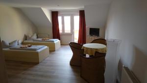 Family Room room in Gasthaus Zur Hecke