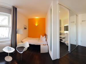 V8 HOTEL Classic Motorworld Region Stuttgart