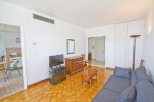 PROMENADE HOLIDAY - ORIENT & SEA