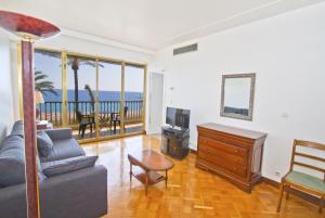 PROMENADE HOLIDAY - ORIENT & SEA