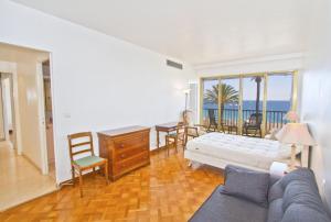 PROMENADE HOLIDAY - ORIENT & SEA