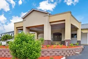 Ramada by Wyndham Kittery - Ogunquit