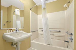 Ramada Limited - Columbia