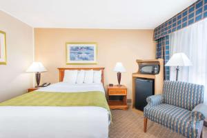 Ramada by Wyndham Cumberland Downtown