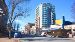 Era Suite Living on Yates - Oak Bay