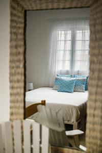 Basic Triple Room with Shared Bathroom room in Casa da Praia