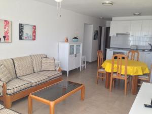 Beach front Apartment Los Papagayos