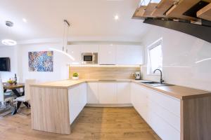 Apartment L Rovinj with Private Jacuzzi