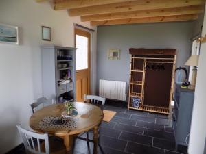 La Baie Saint Jean Face Mer