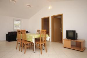 Apartments with a parking space Zman Dugi otok 8133