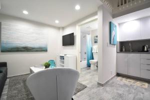 Modern Deluxe Loft Hollywood Beach Unit 8