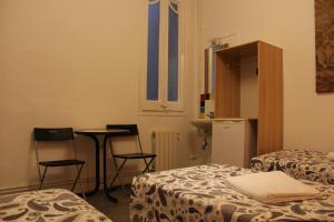 Triple Room with Shared Bathroom room in Pensión Arosa