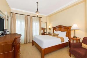 King Room - Non-Smoking room in The George Washington - A Wyndham Grand Hotel