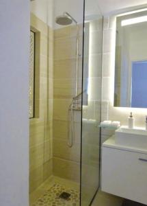 Artizan Liston Suites