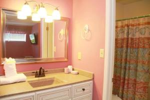 One-Bedroom Holiday Home room in Sugar Beach 345 E