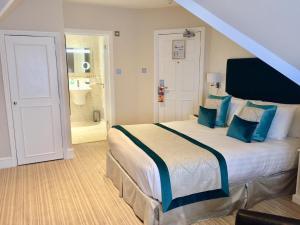 Standard Double Room with 1 Double Bed - Non-Smoking room in Best Western Plus Burlington Hotel
