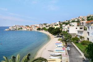 Apartments by the sea Igrane, Makarska - 6653