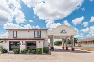 Days Inn by Wyndham Bryan College Station - Bryan