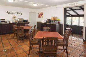 Days Inn by Wyndham Brantford