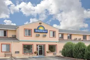 Days Inn by Wyndham Custer - Keystone