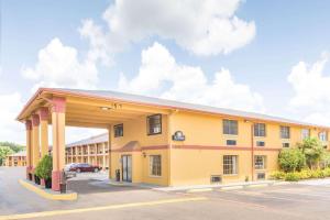 obrázek - Days Inn & Suites by Wyndham Marshall