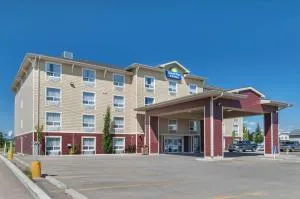 Days Inn & Suites by Wyndham Cochrane - Bottrel