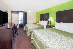 Days Inn by Wyndham Calvert City - Paducah East