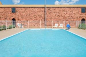 Days Inn by Wyndham Calvert City - Paducah East