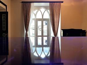 Central Location King Size Bed