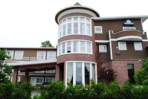 Days Inn by Wyndham Surrey - Coquitlam