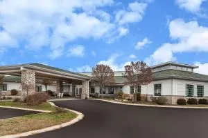 Days Inn by Wyndham Pentwater - Little Point Sable