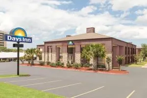 Days Inn by Wyndham College Station University Drive - Bryan