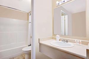 Queen Room with Two Queen Beds - Non-Smoking room in Days Inn by Wyndham Lakewood South Tacoma