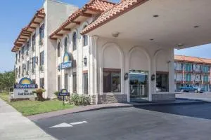 Days Inn by Wyndham Anaheim Near the Park - أنهايم