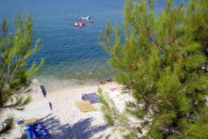 Apartments with parking space Mastrinka, Ciovo - 2050