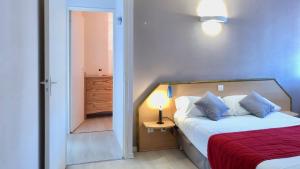 Hotels Logis Hotel Les Cordeliers : photos des chambres